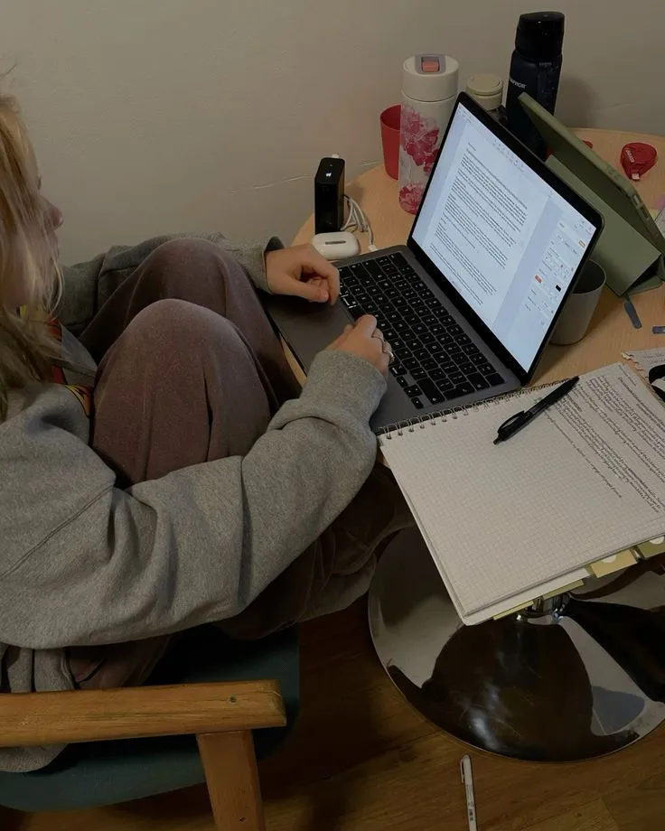 Mentor podczas analizy pitch deck